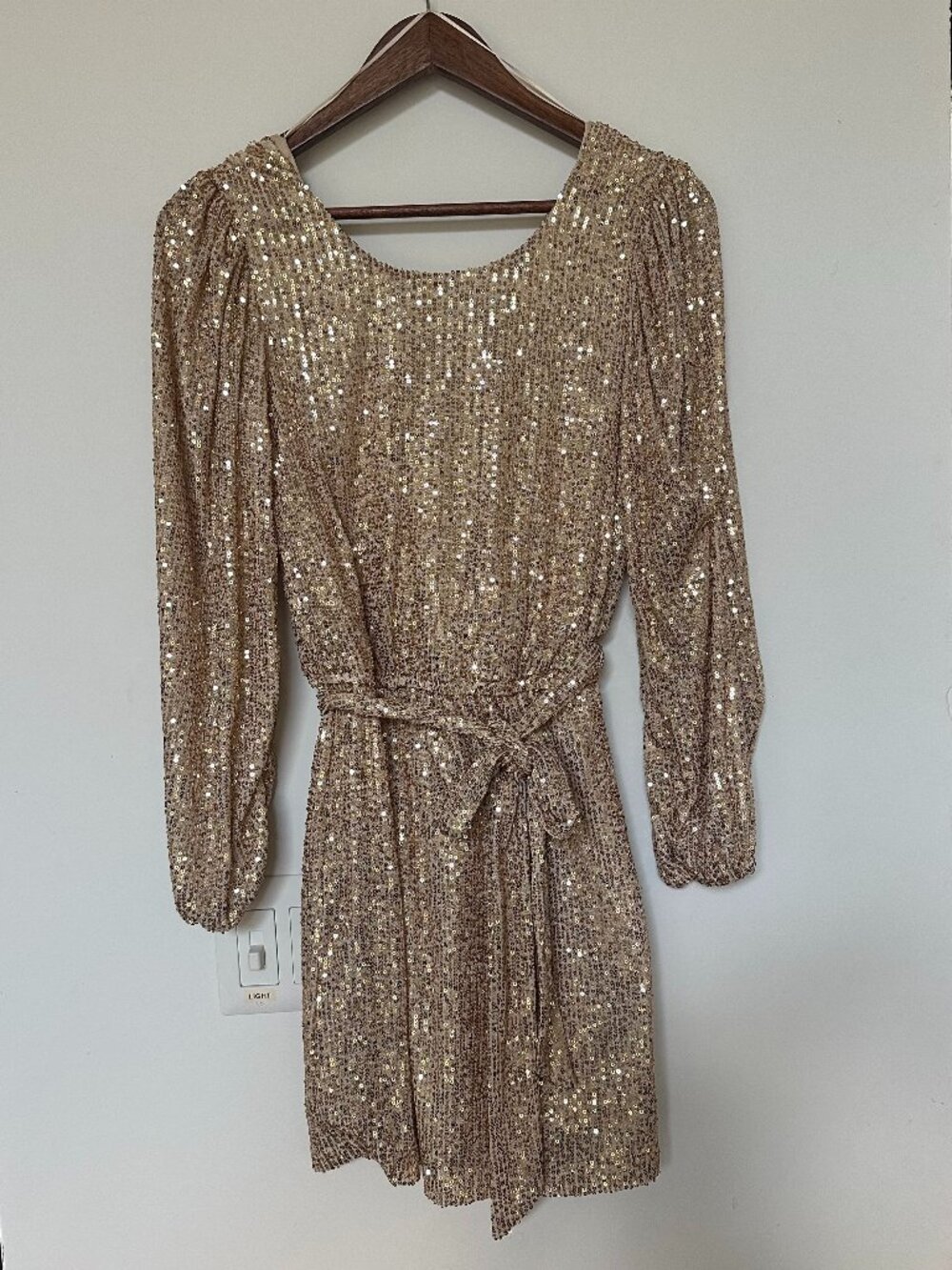 ✨ Francesca’s Mi Ami Gold Sequin Mini Dress ✨ Size Small